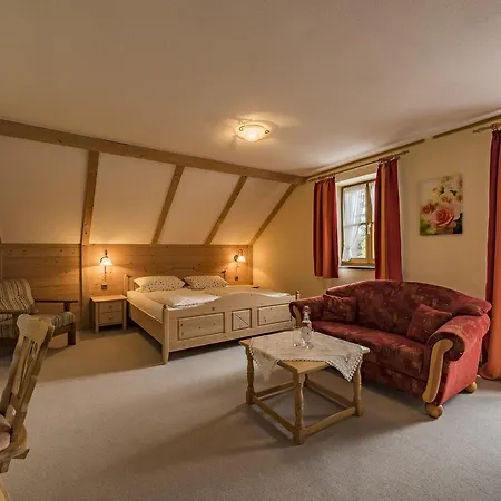 Landgasthof Wangerstuben 3* Oberostendorf